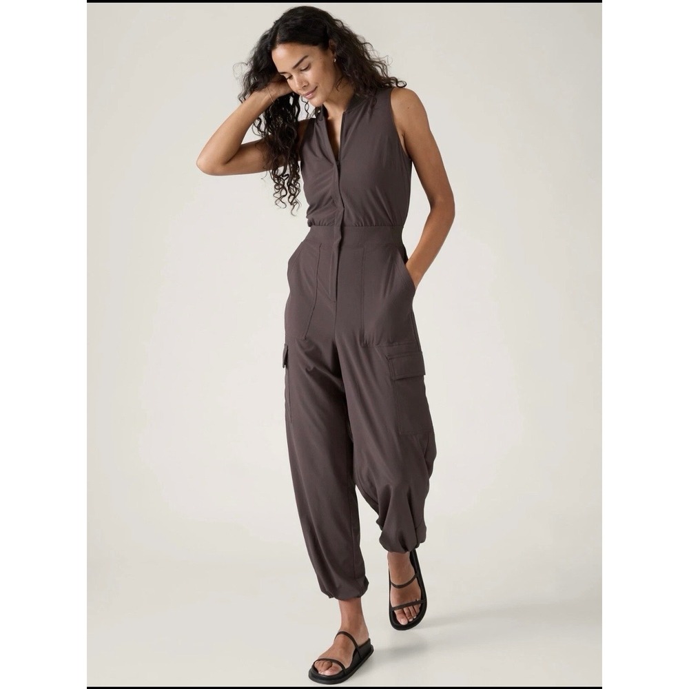 Athleta Brooklyn Heights Cargo Jumpsuit Brown Sleeveless Mock Neck Zip 2